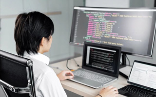 枣阳 ,php声明和调用变量的符号是什么？